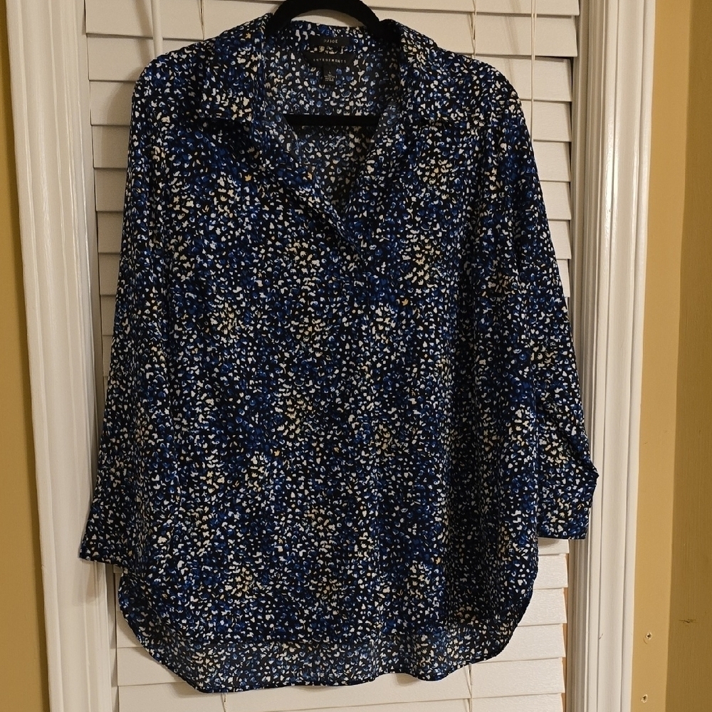 PAIGE Blue Notched Collar 3/4 Sleeve Button Down